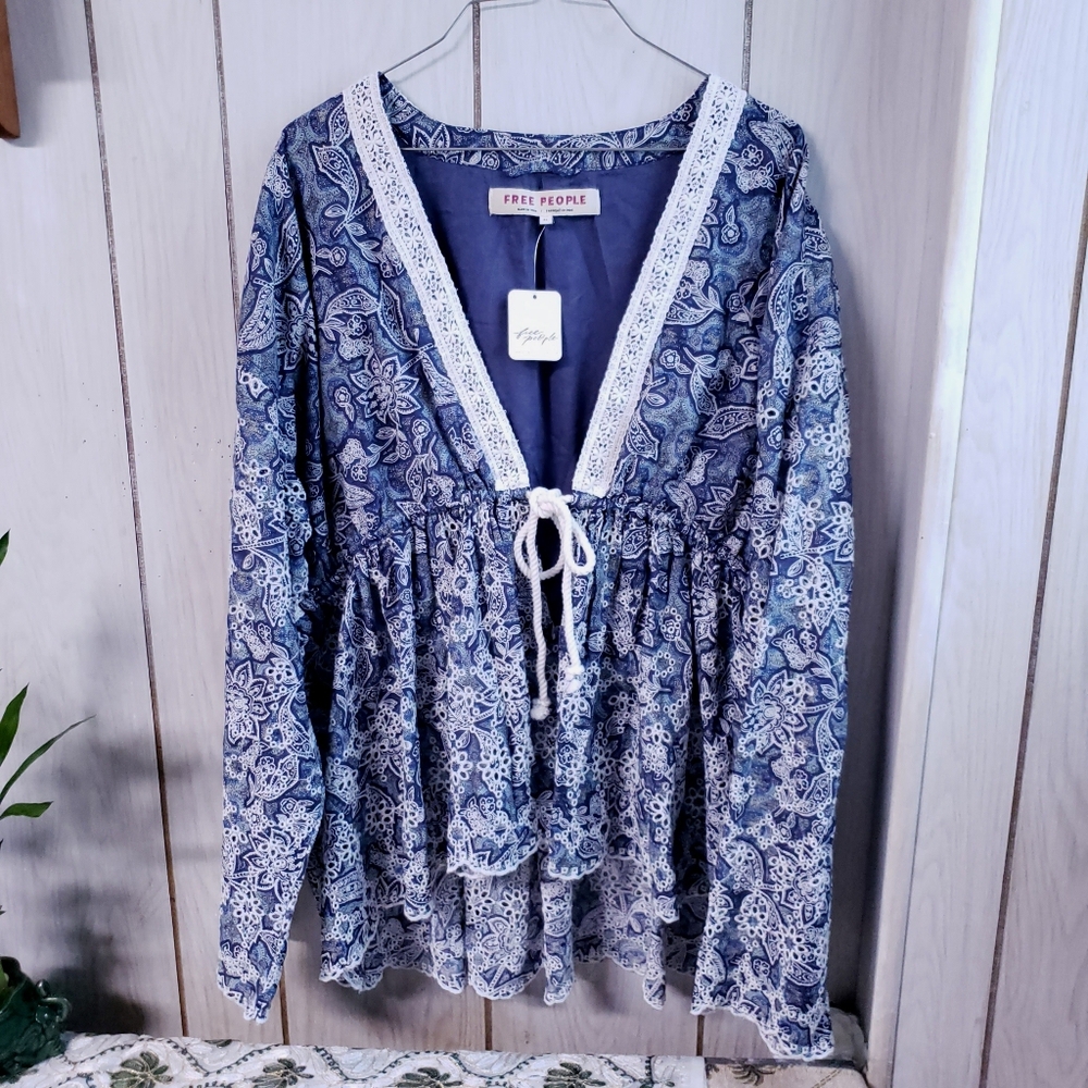 Free People Floral Anissa Bed Jacket Scalloped Hem Front Tie Blue White …